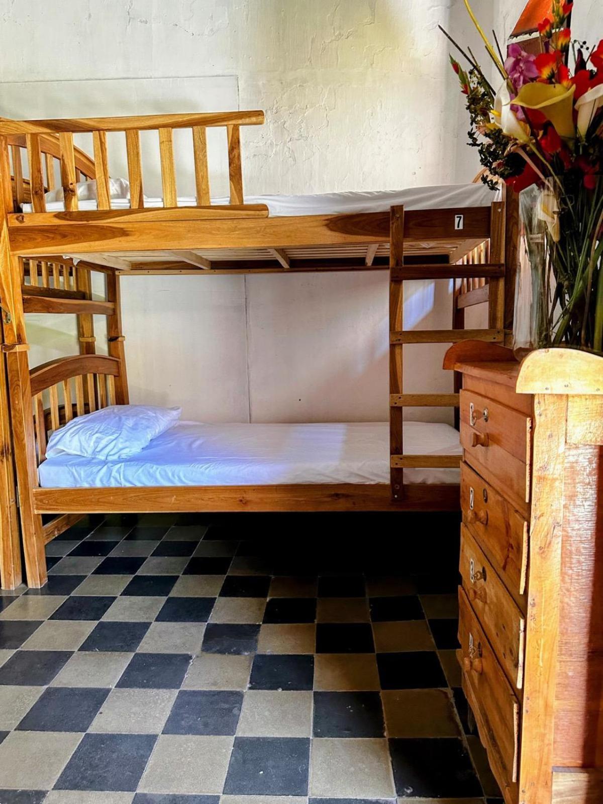 Casa Yoly Hostel Гранада Екстериор снимка
