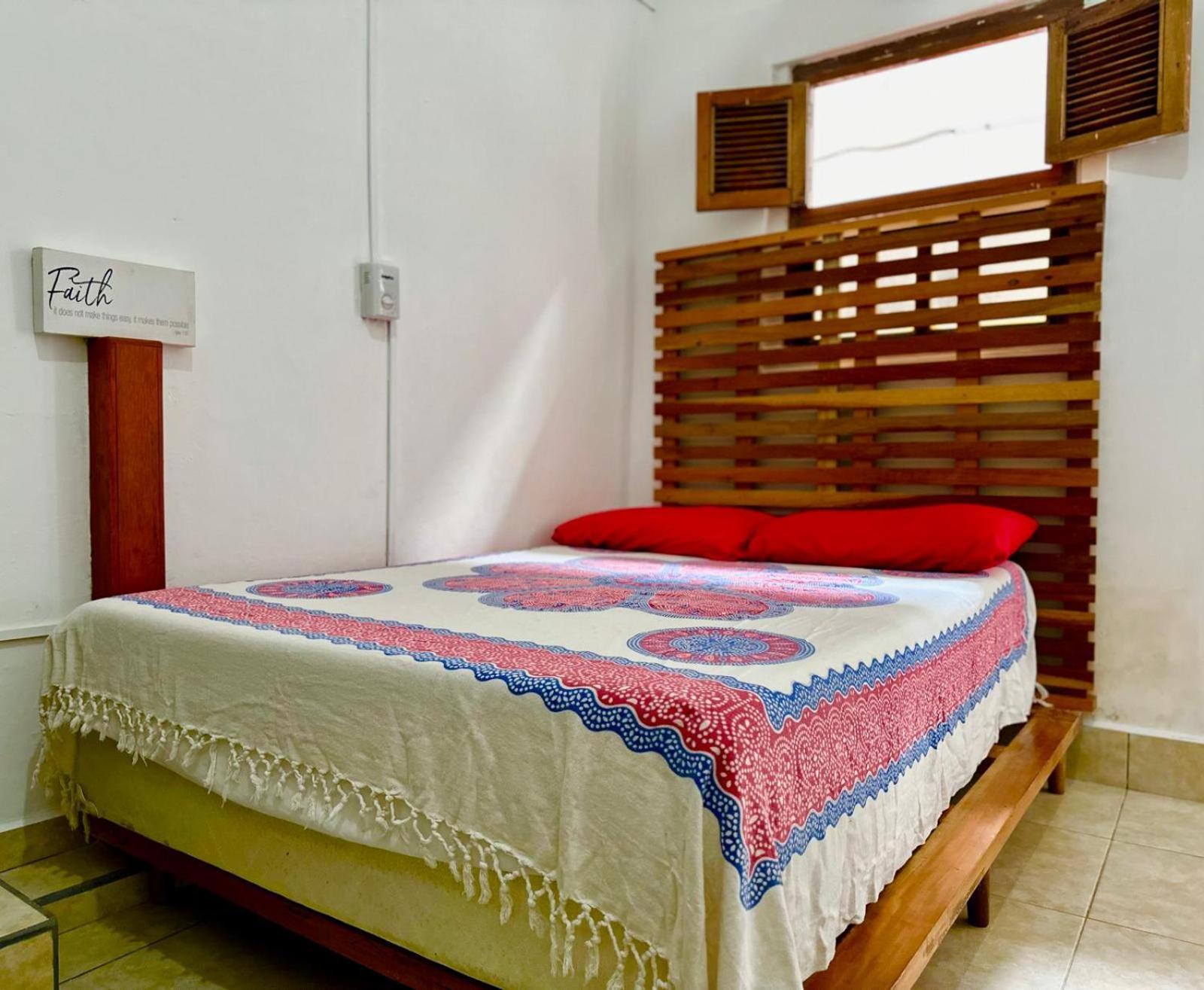 Casa Yoly Hostel Гранада Екстериор снимка